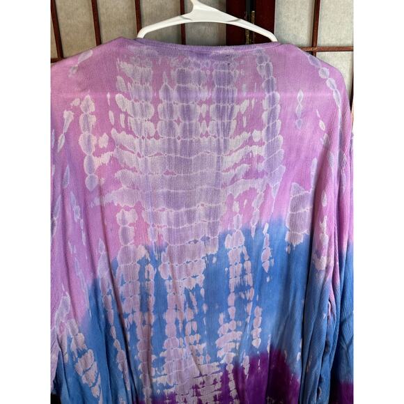 Greater Good tie dye v-neck blouse Size 4X bell sleeves - Picture 3 of 5